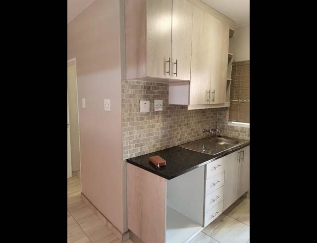 2 BEDROOM APARTMENT FOR SALE IN CLAYVILLE